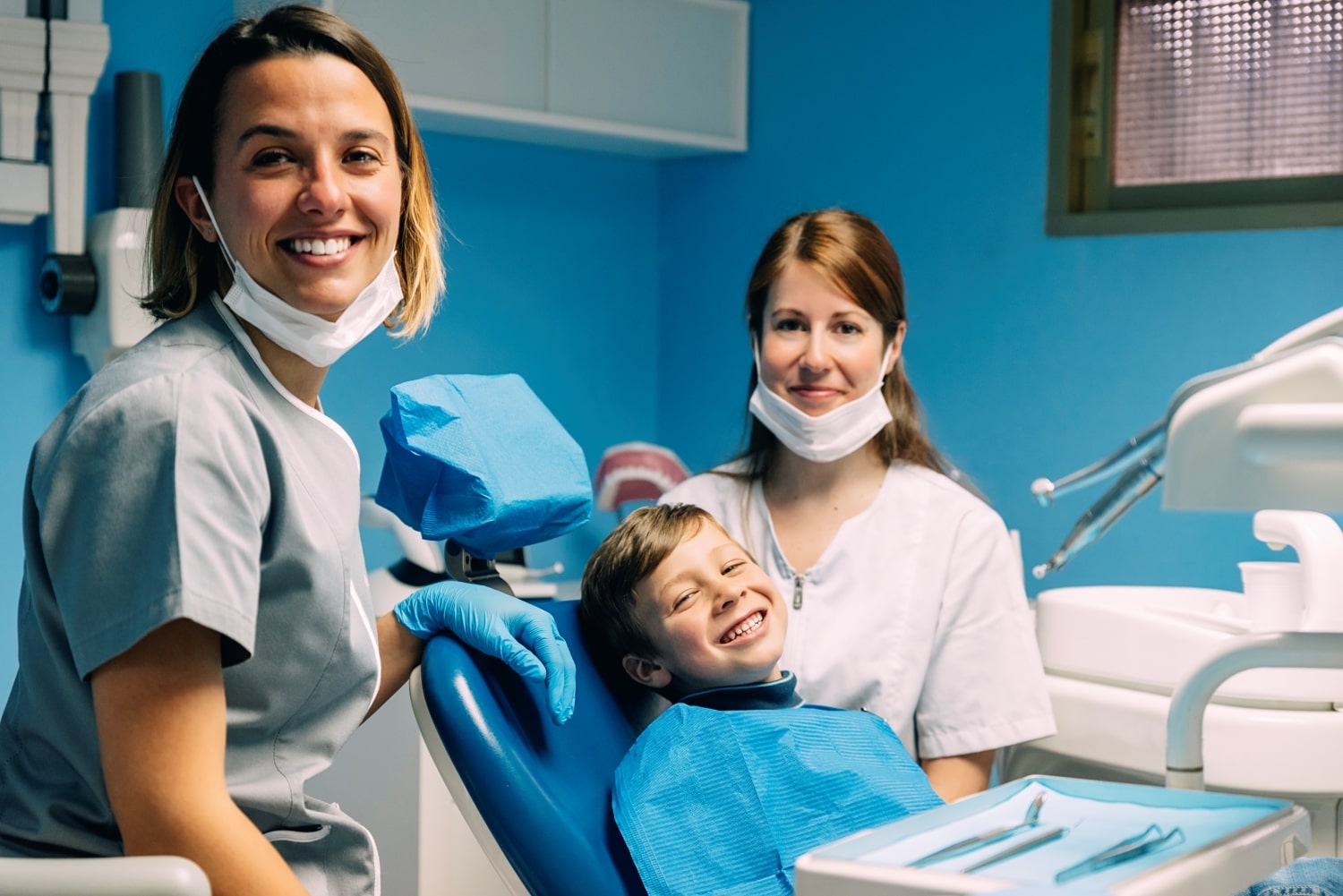 Ekipi Ersa Dental me një pacient